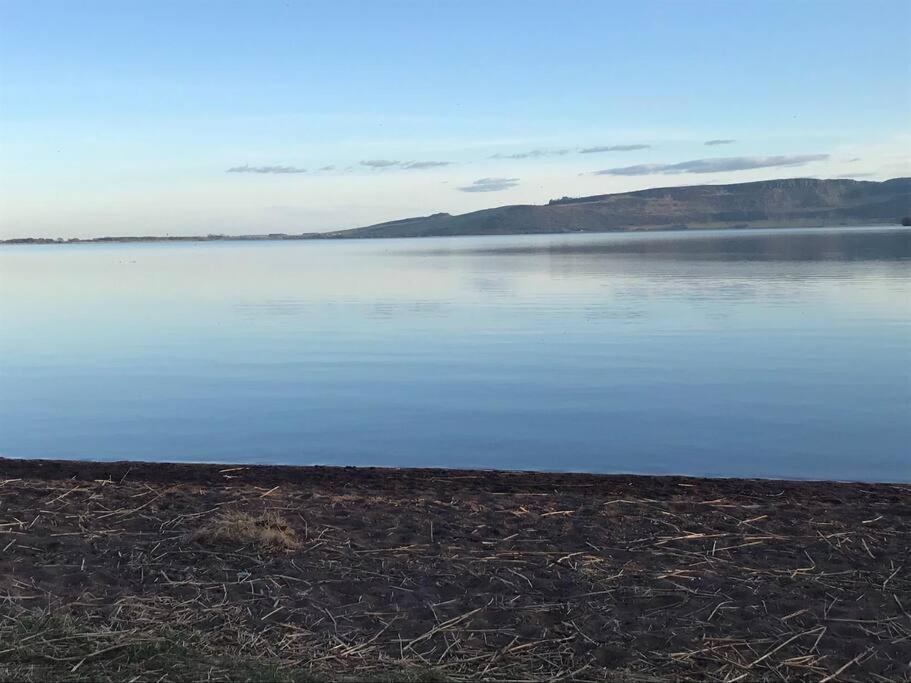 Loch Leven Getaway - 2 Bed House Lägenhet Kinross Exteriör bild